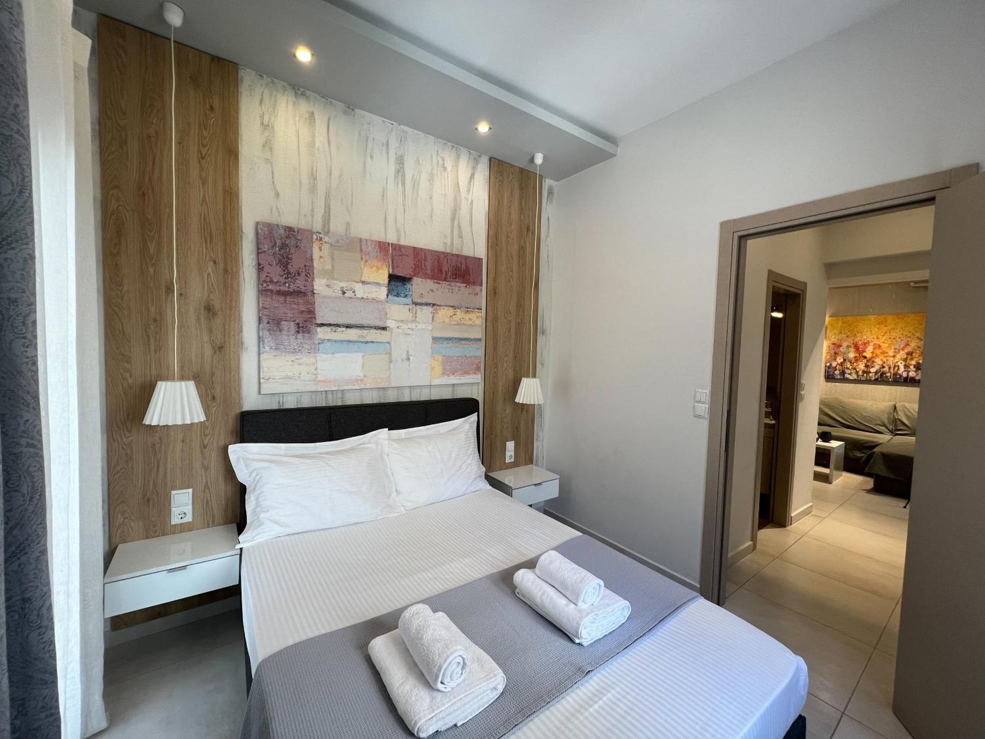P Deluxe Suites 7 Thessaloniki Exterior photo